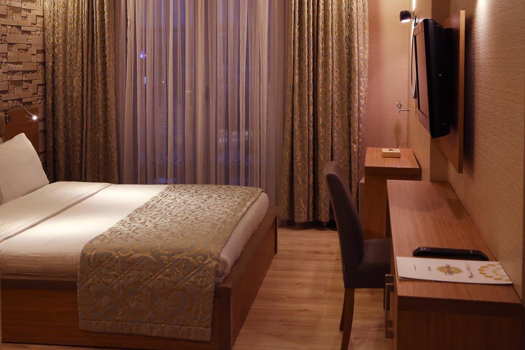 Imperial Park Hotel Izmit Quarto foto
